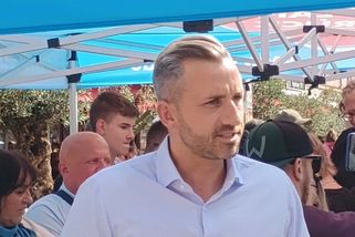 „Nejnebezpečnější muž Německa“ sahá po moci. AfD míří k historickému vítězství